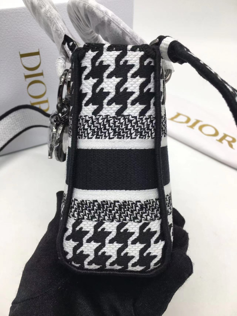 d1da7701922f9964a33ed91e1e9d1504_1720686165_4006.jpg d1da7701922f9964a33ed91e1e9d1504_1720686165_4006.jpg