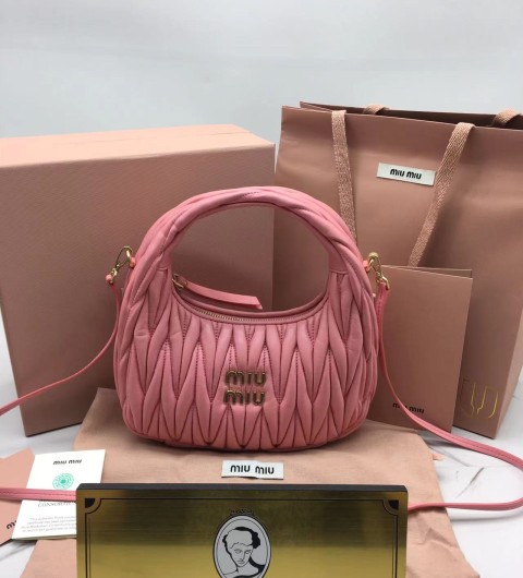 미우미우 miu miu 완더 마테라쎄 호보백 스몰