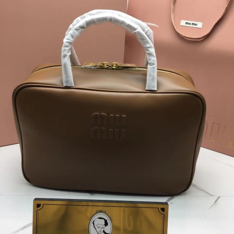 미우미우 miu miu 엠보로고 볼링백