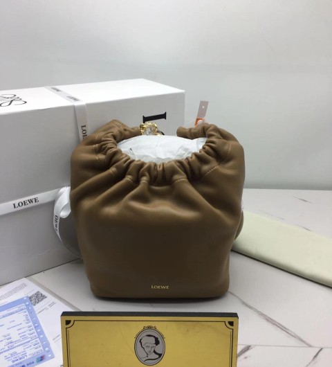 로에베 스퀴즈 나파 램스킨 백 (29cm,34cm)