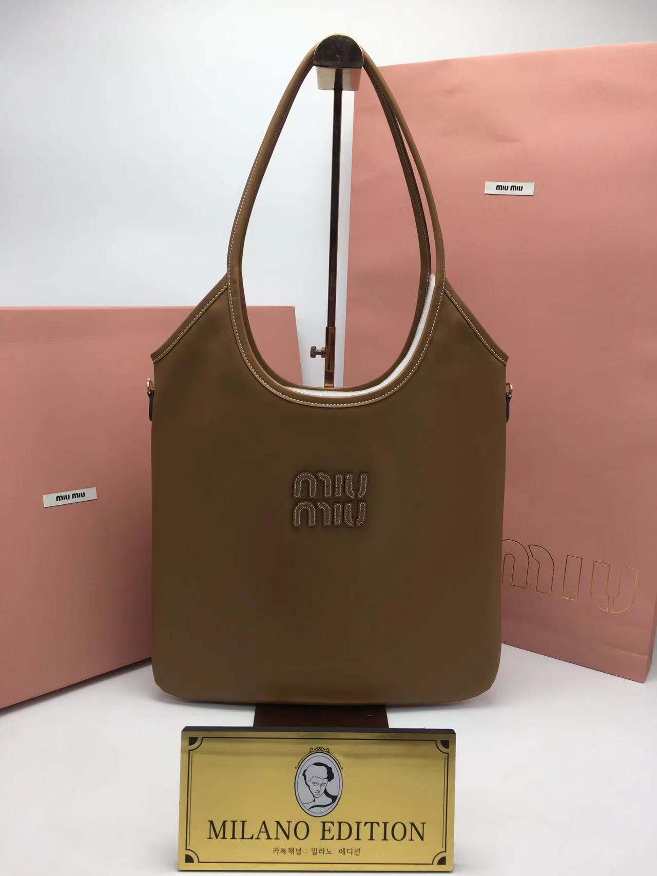 미우미우 23fw miu miu 아이비 가죽백