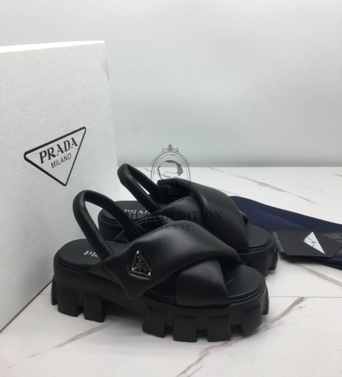 프라다 모놀리스 나파 샌들