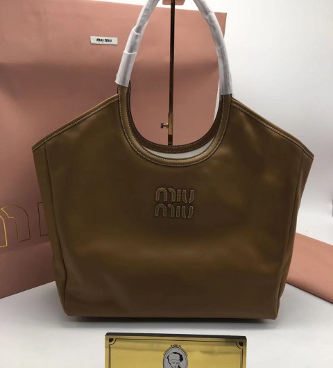 미우미우 23fw miu miu 아이비 가죽백