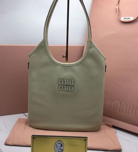 미우미우 23fw miu miu 아이비 가죽백