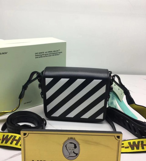 오프화이트 off white 디아그 플랩백