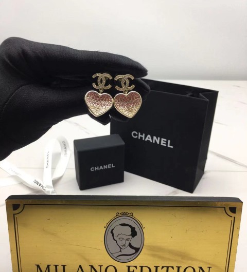 샤넬 chanel 그라데이션 하트 귀걸이