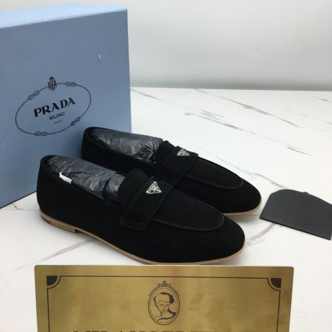 프라다 로퍼